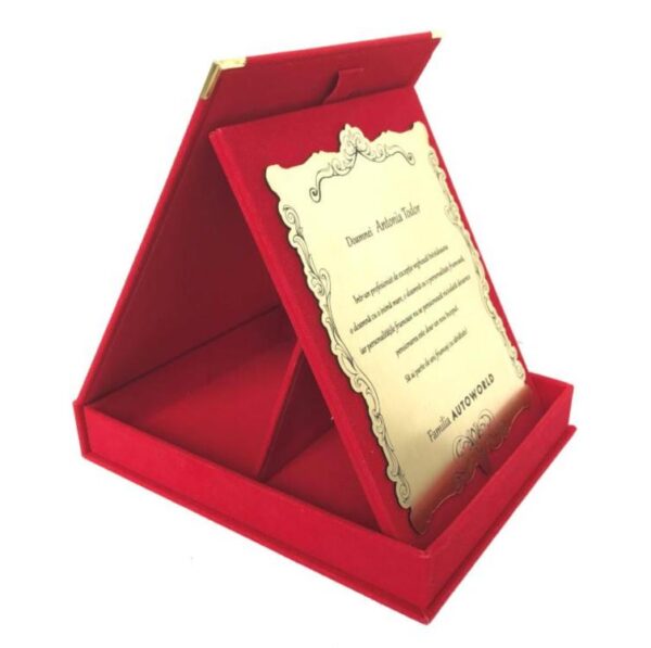 Cutie din catifea pentru plachetă portret